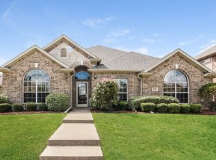 211 Gatehouse Dr, Red Oak, TX 75154