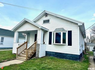 612 W Lafayette Ave, Jacksonville, IL 62650