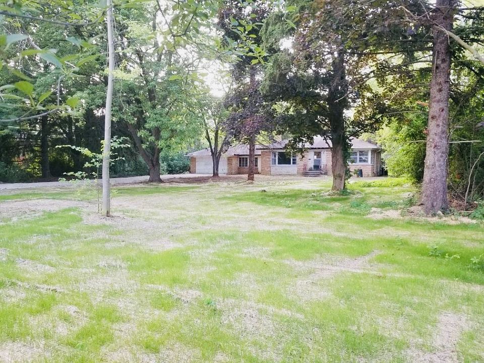 2nd image of 3680 Deerfield Rd