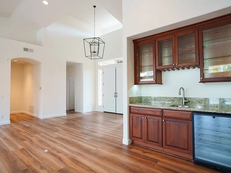 16880 Saint James Dr — Photo 9