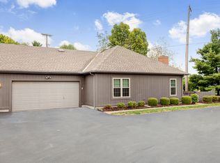 2586 Trotterslane Dr, Columbus, OH 43235