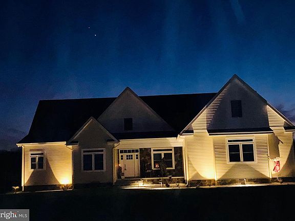 2nd image of 4401 Green Briar Way