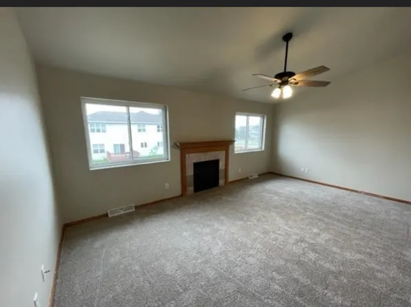 5158 Great Gray Dr, Madison, WI 53718