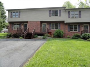 1707 Herrin Dr, Johnson City, TN 37604