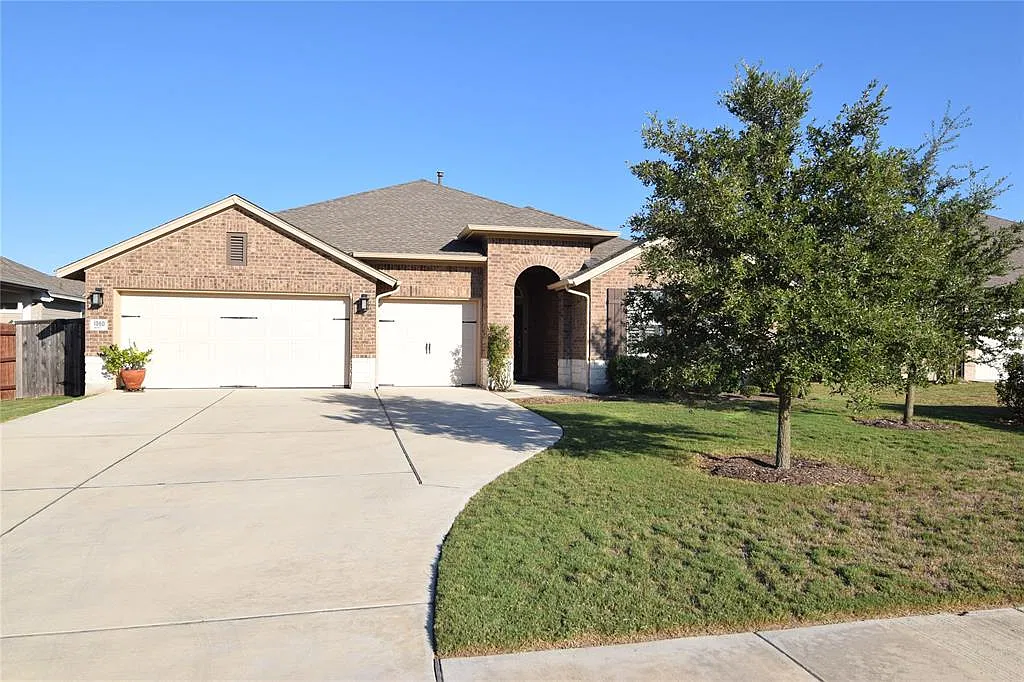 Olympic Lane 1060 -- Amy - Mozingo Family Property - 1 — Photo 1