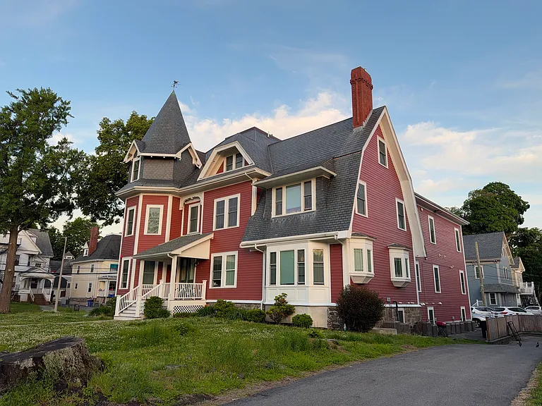 18 Murdock St #7 — Photo 2
