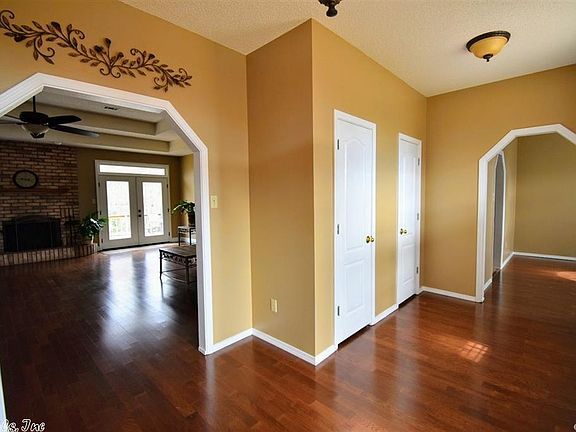 3rd image of 159 Parkway Sq