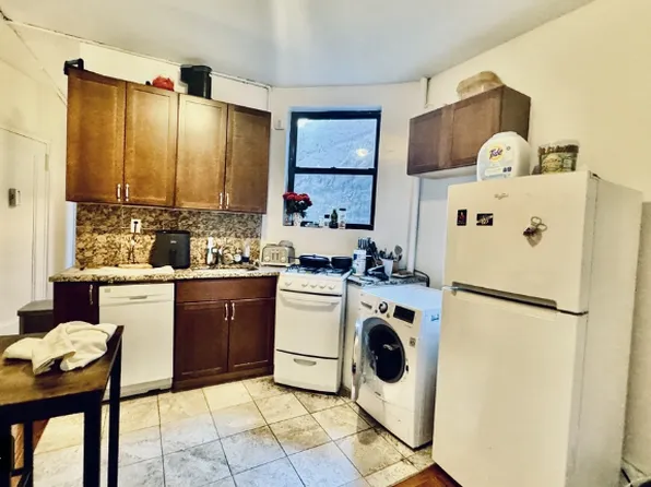 30 Saint Marks Pl APT 5C, New York, NY 10003