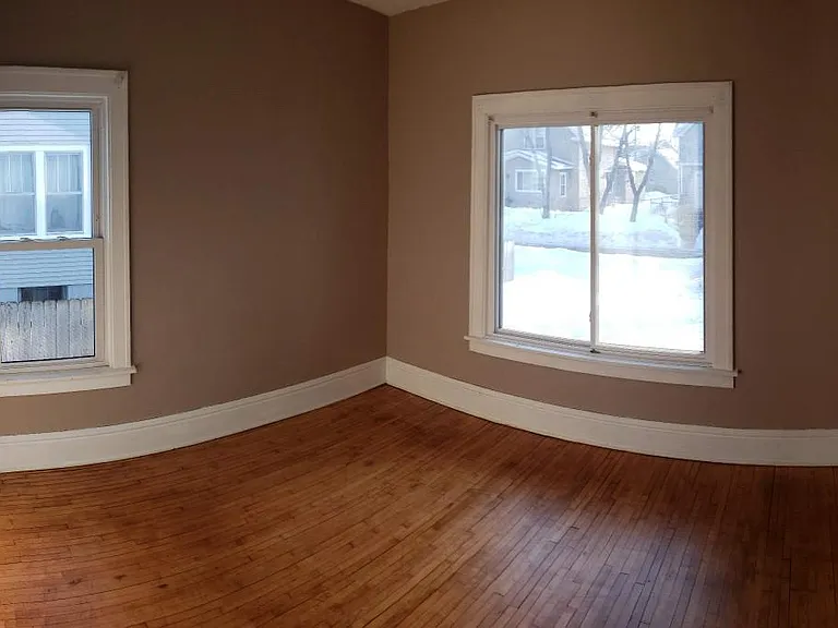 43 McKinley Pl N — Photo 6