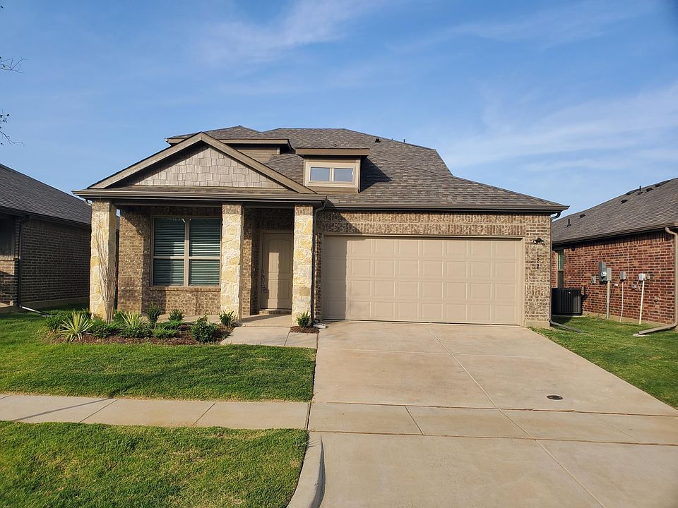 1st image of 122 Fairmeade Dr