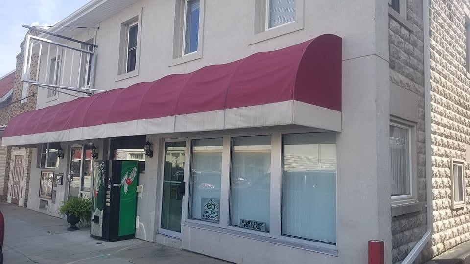1st image of 109 E 3rd St APT 03