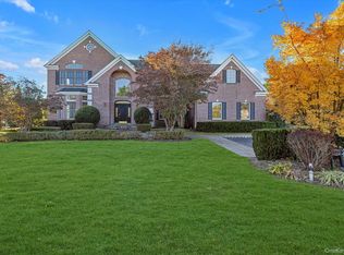 135 Elmwood Dr, Dix Hills, NY 11746