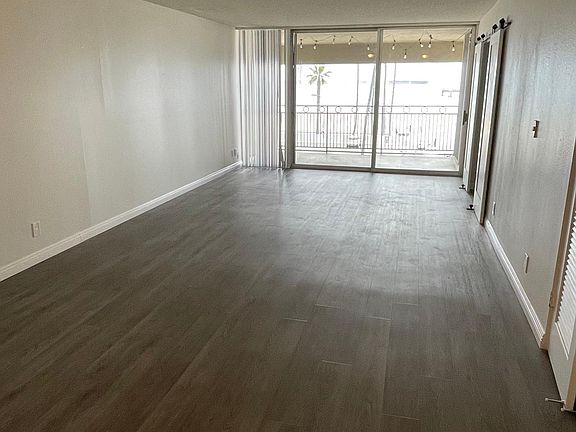 4th image of 11 S Termino Ave APT 312
