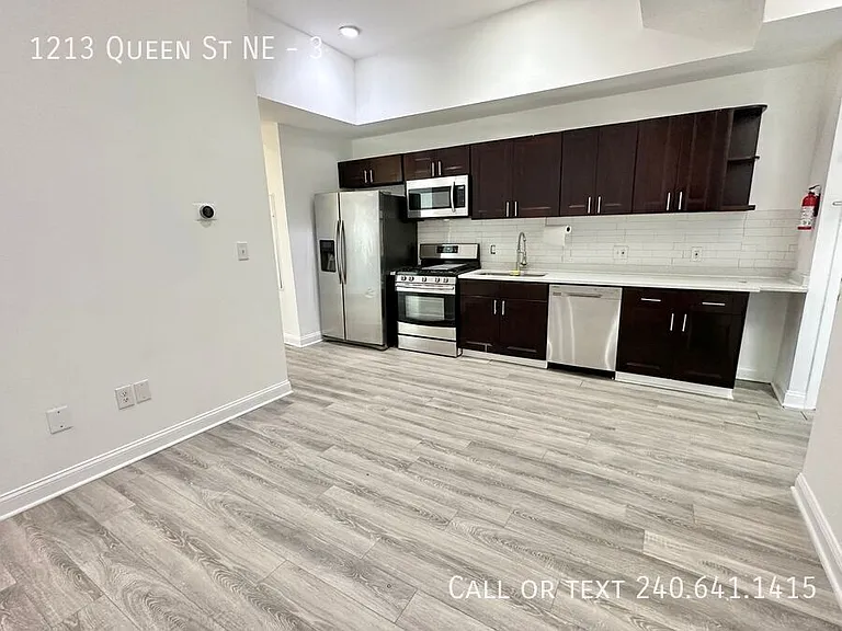 1213 Queen St NE #3 — Photo 4
