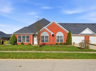 182 W Woodlake Cir, Mount Washington, KY 40047