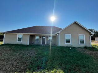 2750 Cabaniss Ln, Weatherford, TX 76088