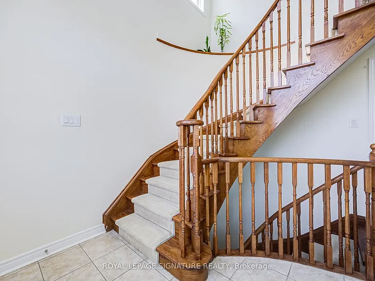 44 Selby Dr — Photo 22