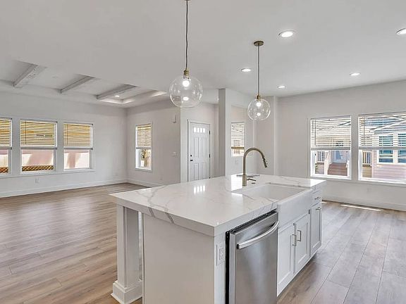 3rd image of 195 Blossom Hill Rd #177