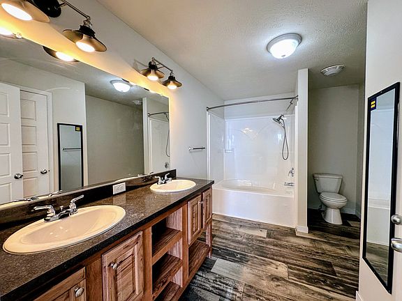 4th image of 4326 Manchester Ct #358