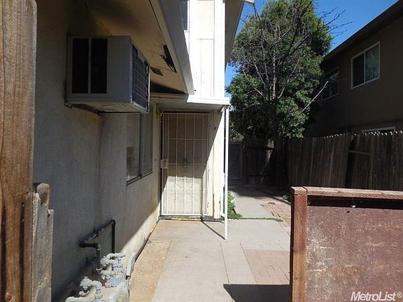 3rd image of 818 Carro Dr