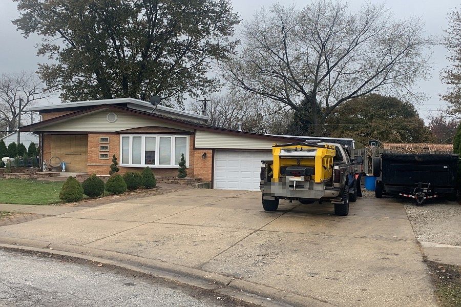 2nd image of 9132 Mulligan Ave