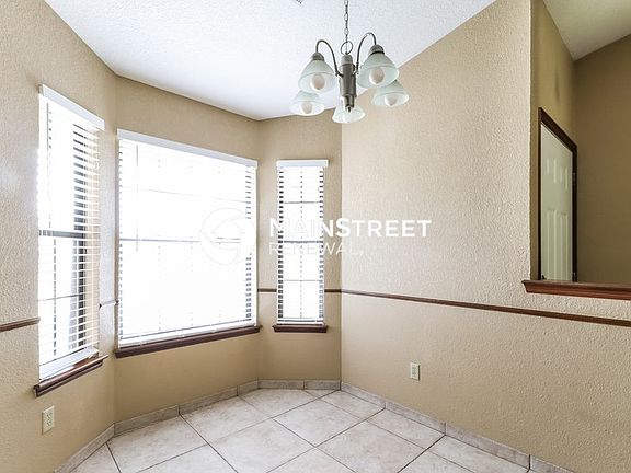 5th image of 1716 Jackson Dr