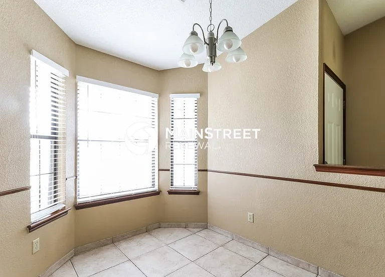 1716 Jackson Dr — Photo 6