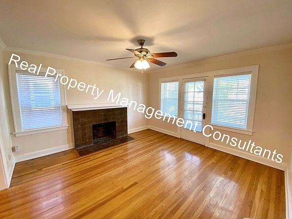 3rd image of 305 E 43rd St APT 2W