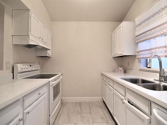 5th image of 8150 W Desert Cove Ave