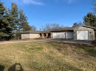 2771 140th St NE, Swisher, IA 52338