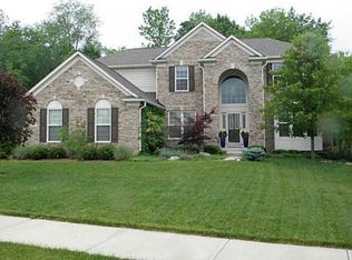 5031 Pebblepointe Pass, Zionsville, IN 46077