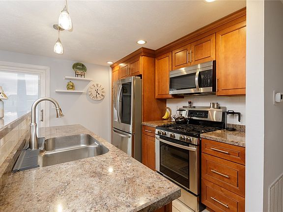 5th image of 181 Partridge Run Rd
