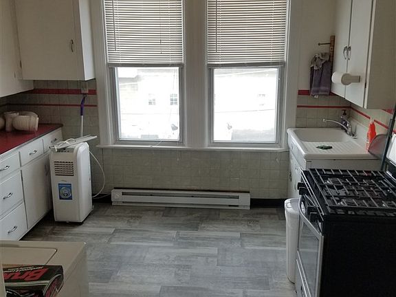 4th image of 150 Park Ave #2