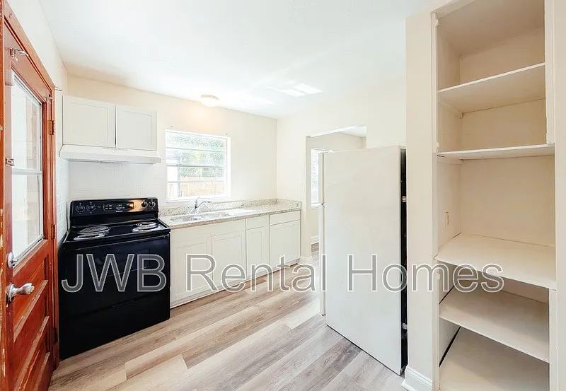 Westside — Photo 2
