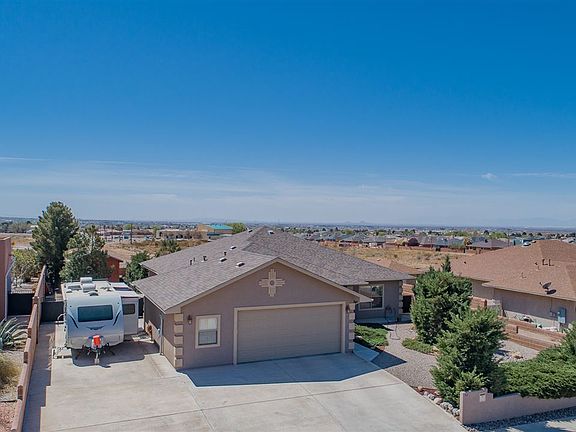 2nd image of 706 Tierra Bella Dr
