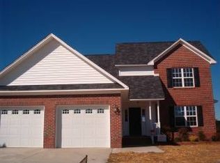 5954 Lillytrotter Dr, Hope Mills, NC 28348