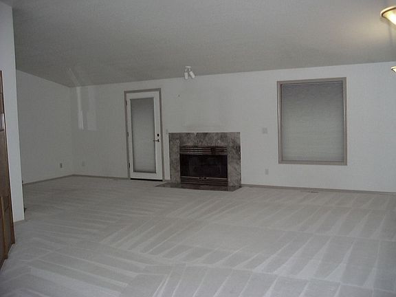 2nd image of 3512 Norfolk Ct SE