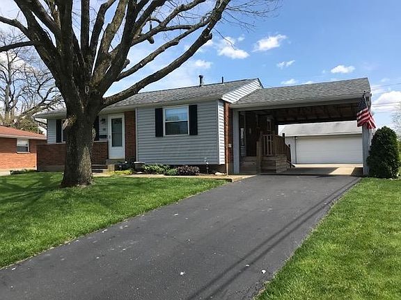 3rd image of 561 Crescent Dr