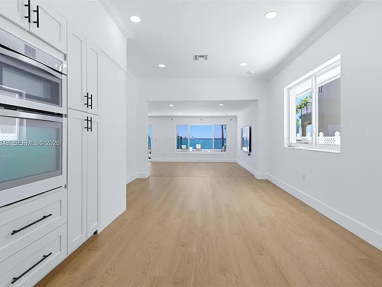 1510 S Treasure Dr — Photo 23