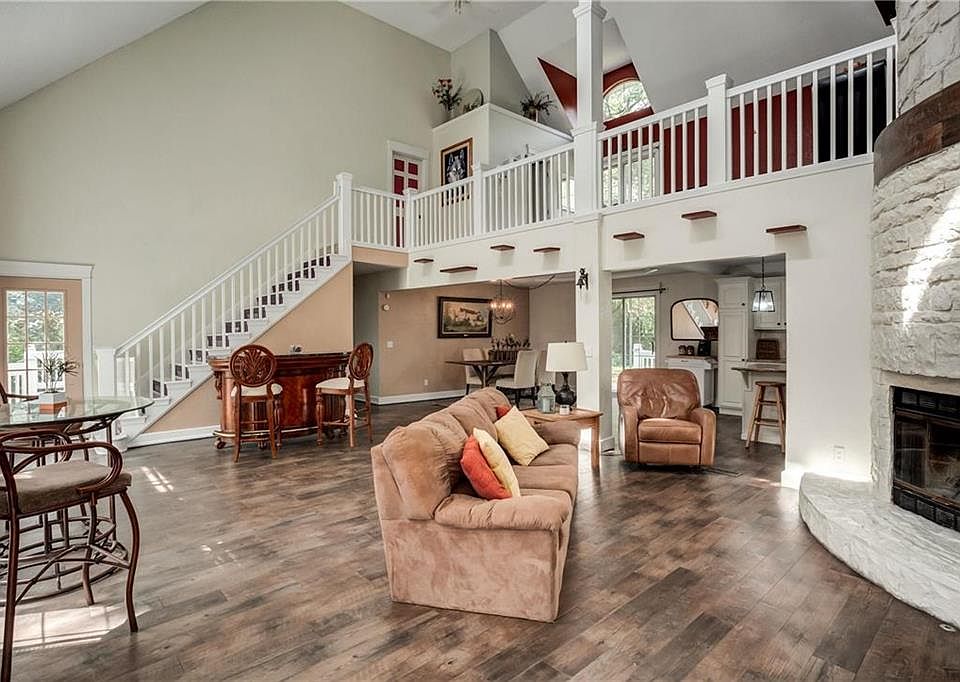 20906 Whispering Dr, Lenexa, KS 66220 Zillow