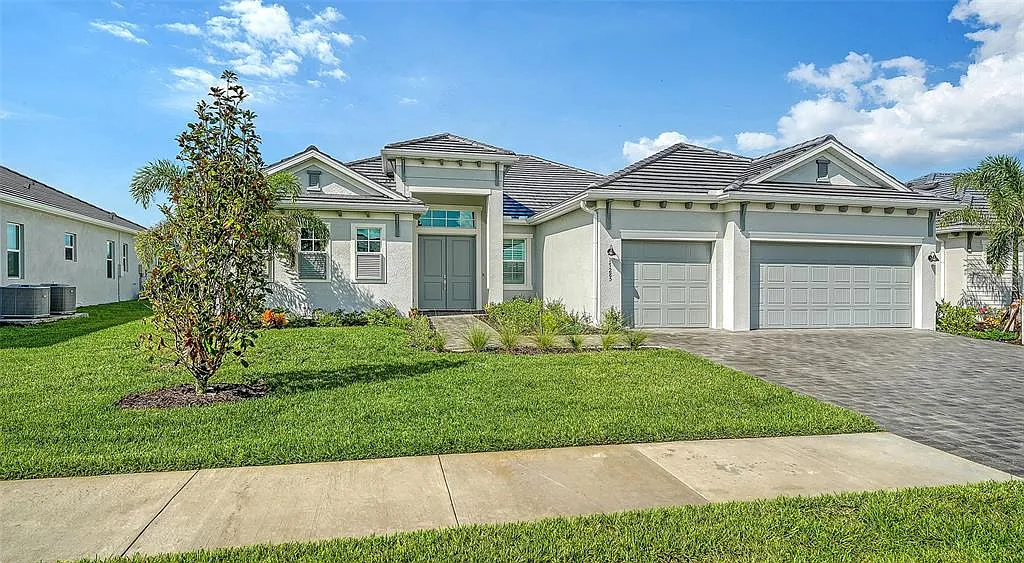 3 bed, 3.0 bath, 2650 sqft, $10,500 — Photo 2