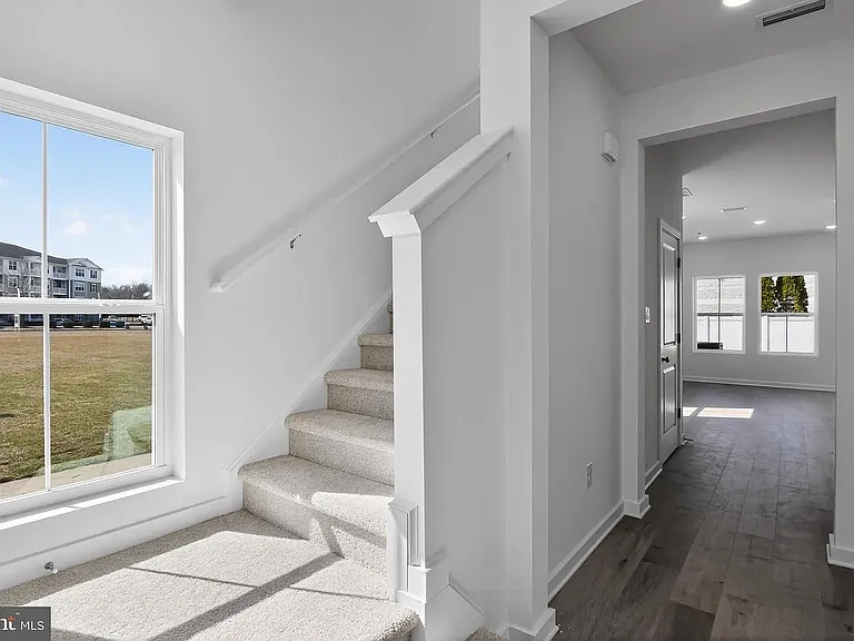 236 Clement Loop — Photo 19