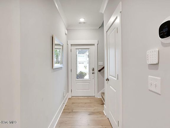 4th image of 7402 Springwater Drive