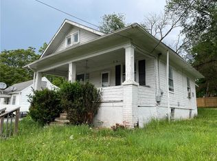 410 N Folger St, Carrollton, MO 64633