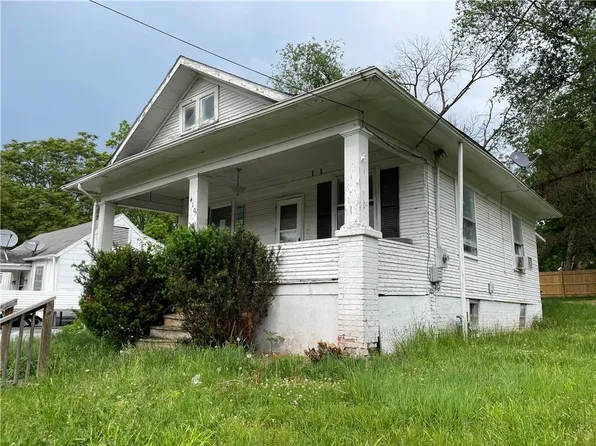 410 N Folger St, Carrollton, MO 64633