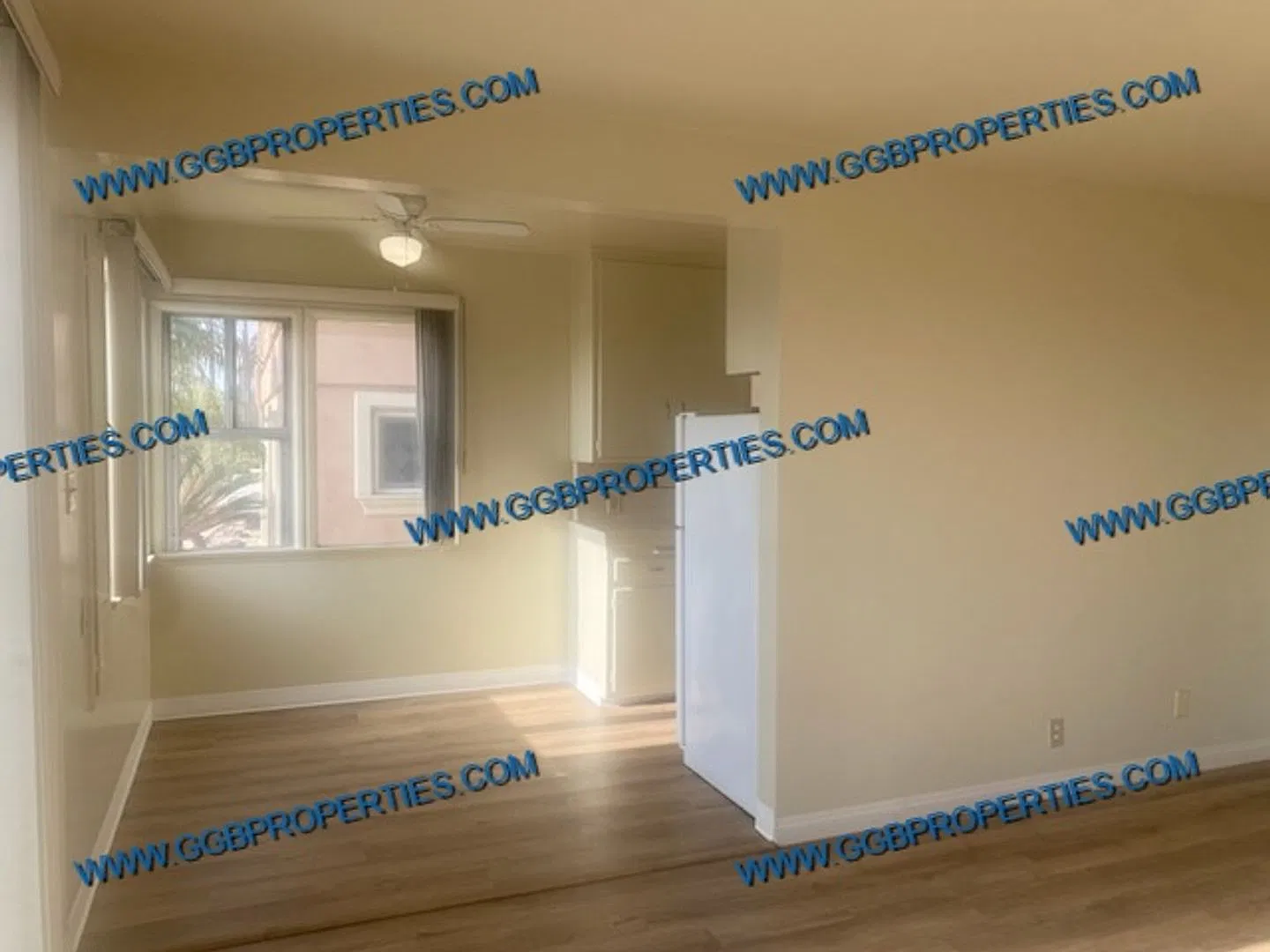 5381 - 5383 E. Ocean Blvd — Photo 3