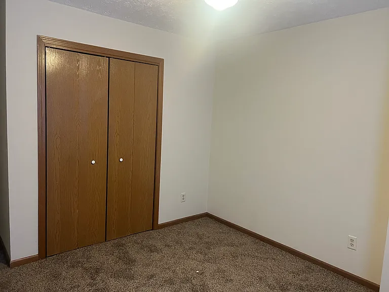 110 Bridgewater Ct #4 — Photo 6