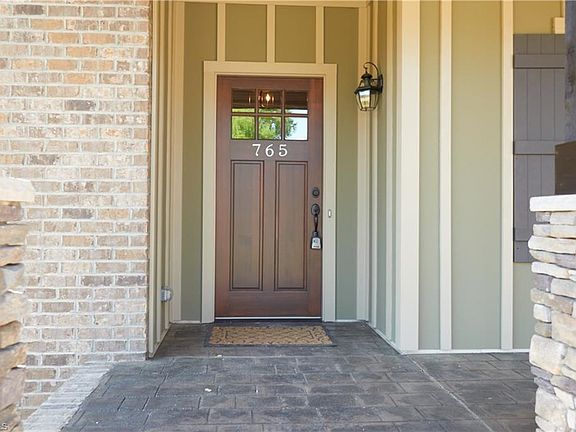 3rd image of 765 Fountain Brook Ln