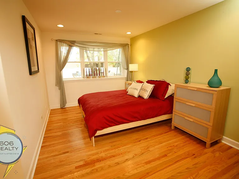 6954 N Greenview Ave — Photo 13