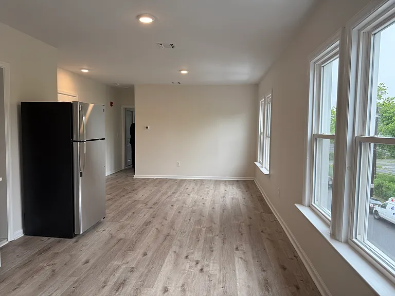 3 Alden St #5 — Photo 4